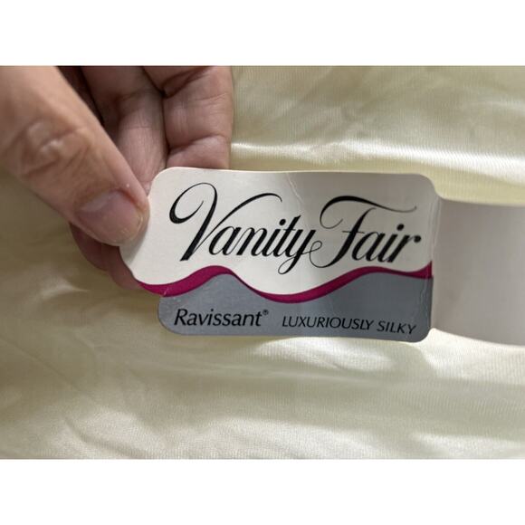 Vanity Fair Ravissant Sissy Granny Panties Silky Nylon 7/L Lemon Yellow New VTG - Picture 3 of 9